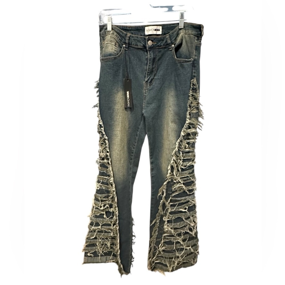 Fashion Nova tinted medium wash flare jeans size 15